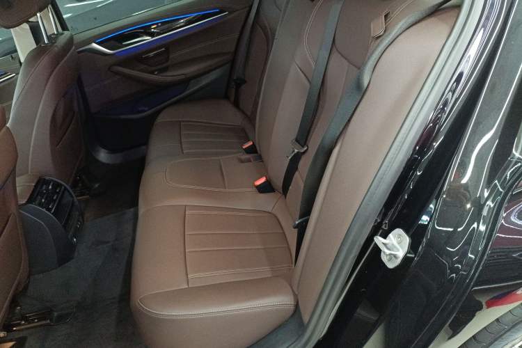 Used BMW 5 Series 2020 525Li Luxury Package Left Rear Seat