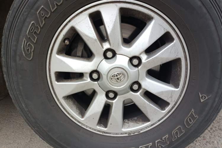 Used Toyota Land Cruiser 2010 4.0L Automatic VX
