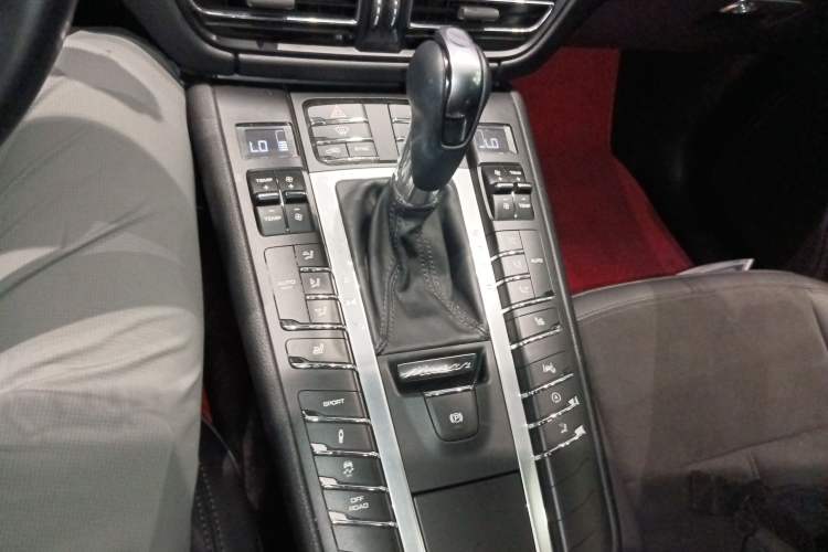 Used Porsche Macan 2021 Macan 2.0T