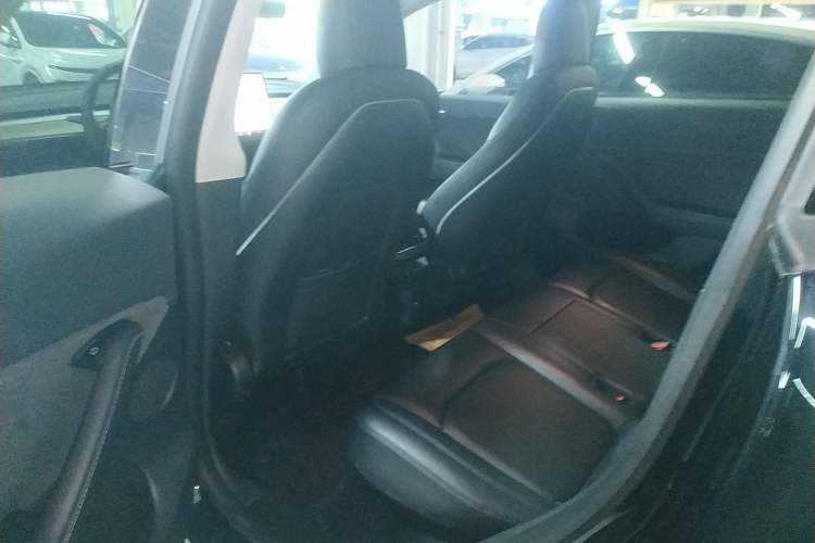 Used Tesla Model Y 2021 Long-Range All-Wheel-Drive Version