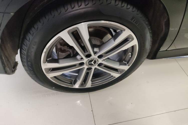 Used Mercedes-Benz E-Class 2023 Restyled E 260 L Sport Edition Right Rear Wheel Hub