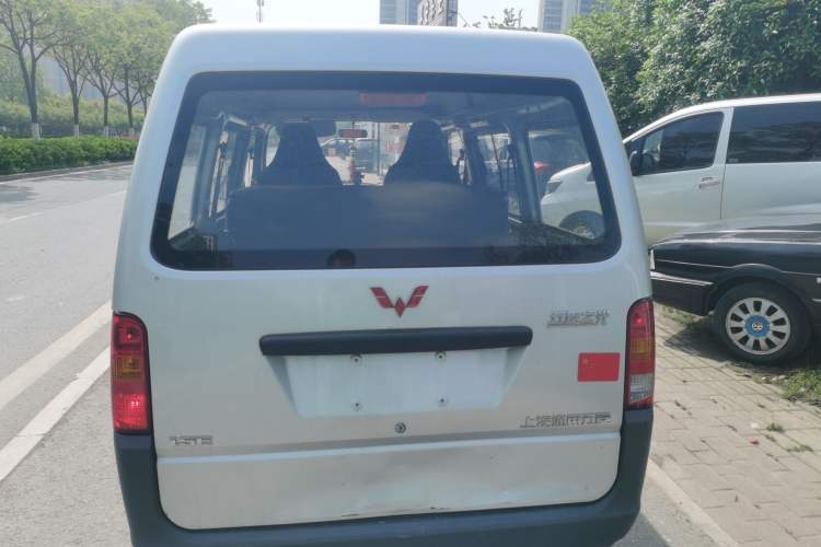 Used Wuling Zhiguang 2023 1.5L Practical Version 5/7 Seats Rear