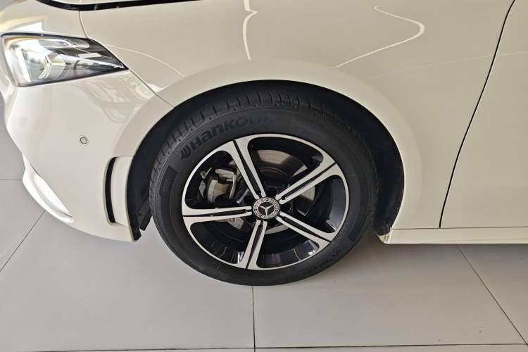 Used Mercedes-Benz A-Class 2022 Revised Version A 200 L Sport Sedan Fashionable Style
