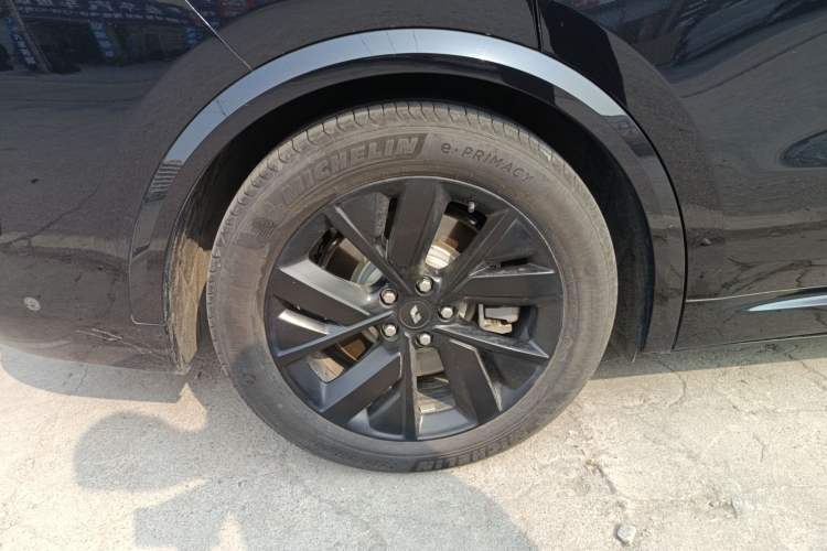 Used Li Auto L8 2023 Pro Model Right Rear Wheel Hub