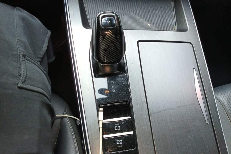 Used Roewe RX5 MAX 2022 1.5T Automatic Zhiwei Prestige Edition
