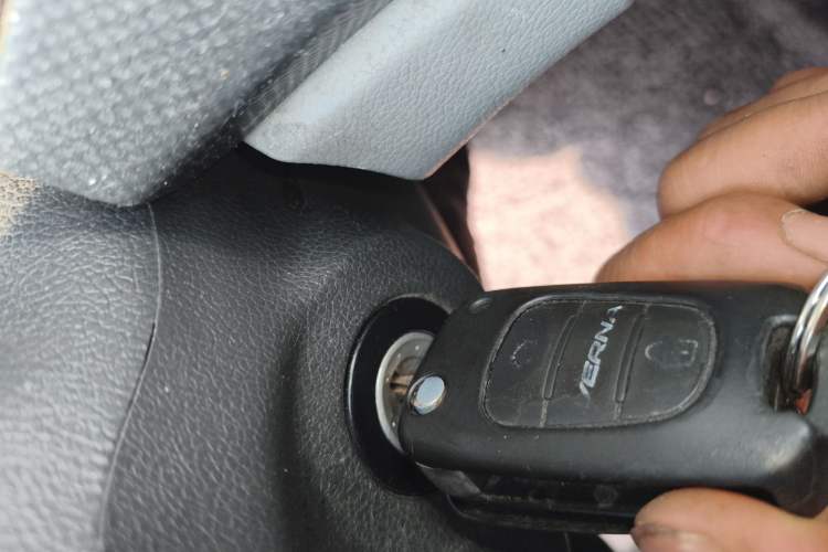 Used Hyundai Verna (older generation) 2014 1.4L Manual Smart GLS Trim
