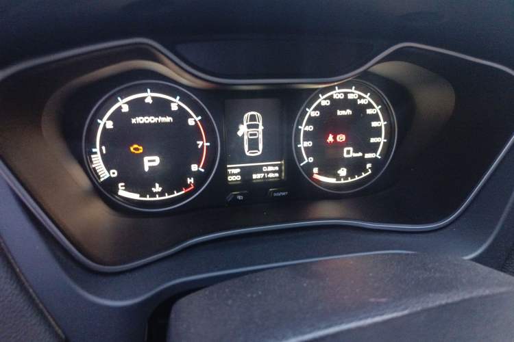 Used Geely Auto Vision X6 2016 1.3T CVT Flagship Model
