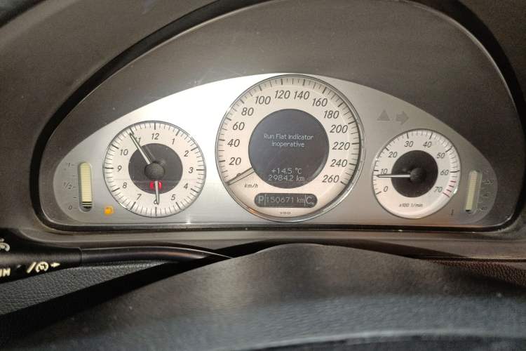 Used Mercedes-Benz CLK-Class 2006 CLK 280 two-door coupe Instrument Cluster