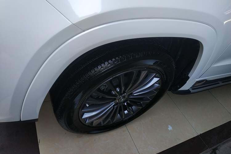 Used Changan CS95 2021 2.0T Four-Wheel Drive Luxury Version
