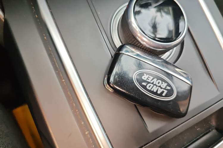 Used Land Rover Discovery Sport 2017 2.0T SE
