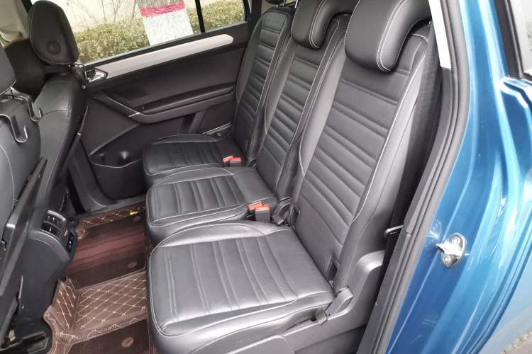 Used Volkswagen Touran 2016 Volkswagen Touran L 280TSI DSG Comfort Edition