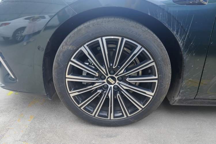 Used Geely Galaxy 8 2025 130km EM-P Starship Edition