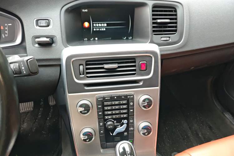 Used Volvo S60 2015 S60L 2.0T Zhiyuan Edition