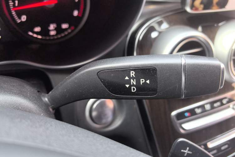 Used Mercedes-Benz GLC 2018 GLC 260 4MATIC Luxury Model
