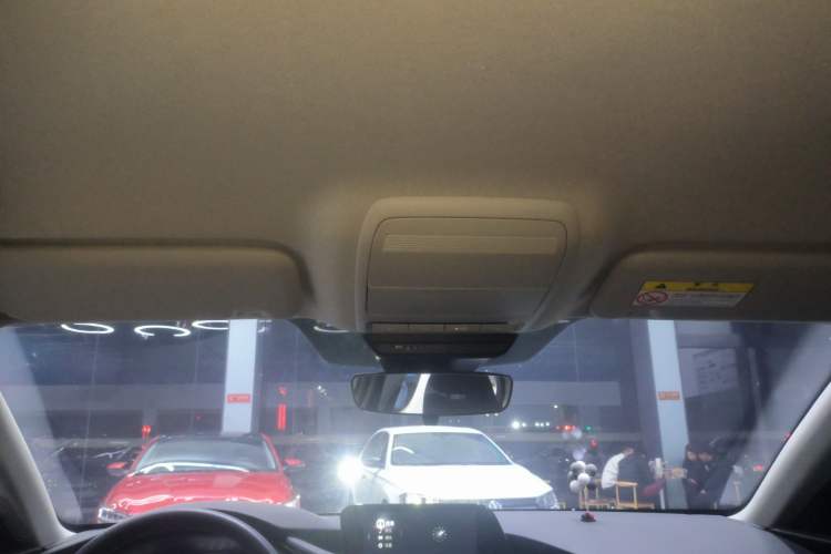 Used Mazda 3 Axela 2022 2.0L Automatic Zhiqing Edition Headliner