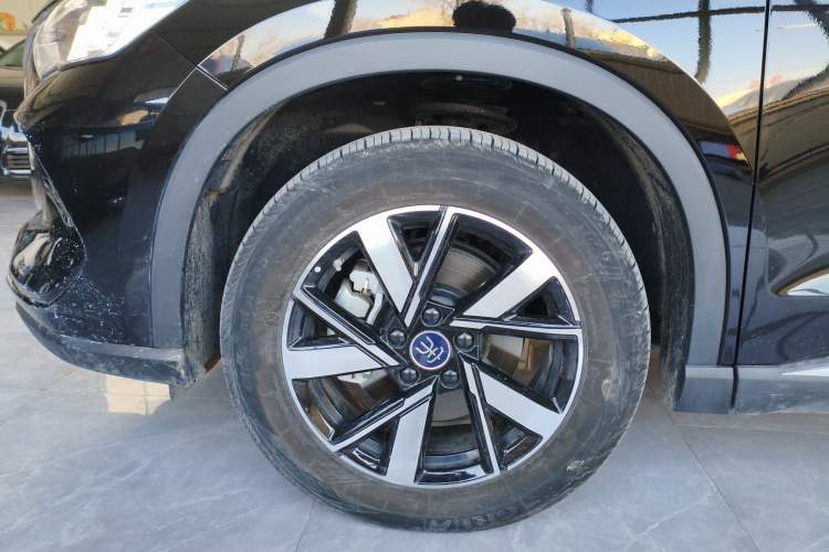 Used BYD Song Pro New Energy 2024 HONOR Edition DM-i 71KM Navigation Model
