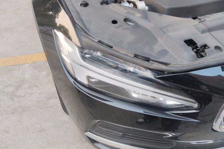 Used Volvo S90 New Energy 2024 Plug-in Hybrid Four-Wheel Drive Long-Range Zhiyi Luxury Edition