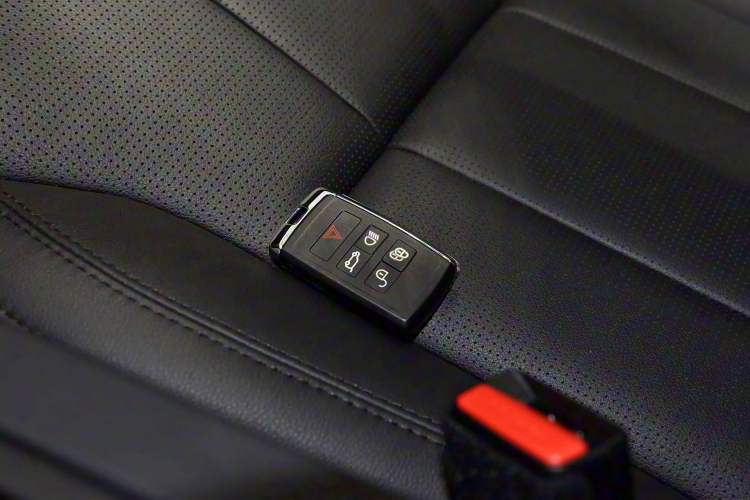 Used Land Rover Discovery 2019 3.0 SC V6 SE
