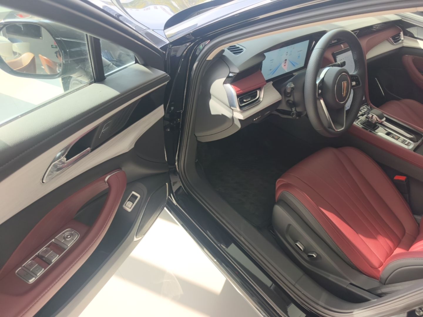 Hongqi H5 PHEV 2025 130 Super Hybrid Version — снимка 18