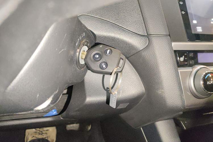 Used Subaru Outback 2015 2.5i Classic Edition Interior 1