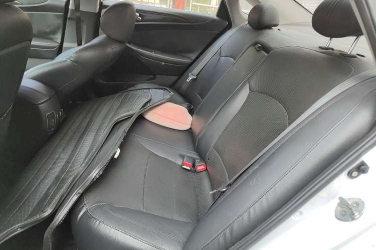 Used Hyundai Sonata 2013 2.4L Automatic Luxury Version China IV Standard