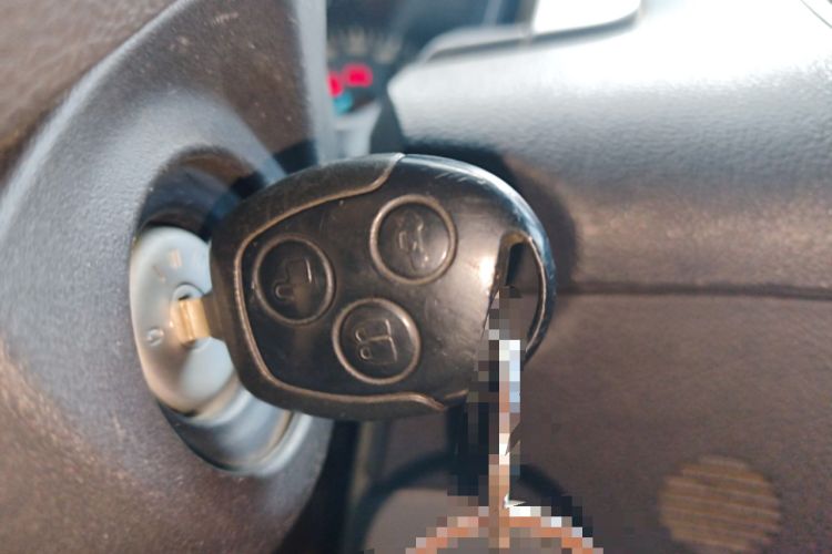 Used Ford Transit 2017 2.0T Diesel Van Short Wheelbase Low Roof China V Standard