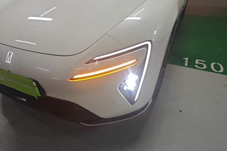 Used Avatr 06 2025 Max All-Electric Version