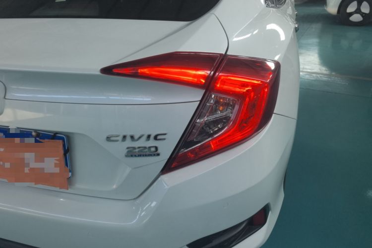 Used Honda Civic 2016 220TURBO CVT Luxury Edition
