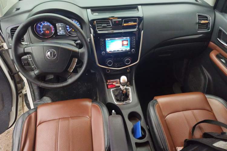 Used FORTHING F600 2016 F600L 1.5T Luxury Model Center Console