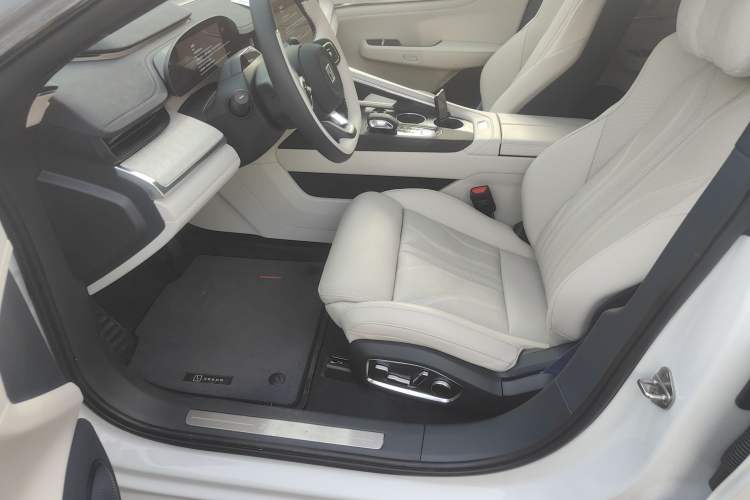 Used Zeekr 001 2026 Model 103° Rear-Drive Max Version
