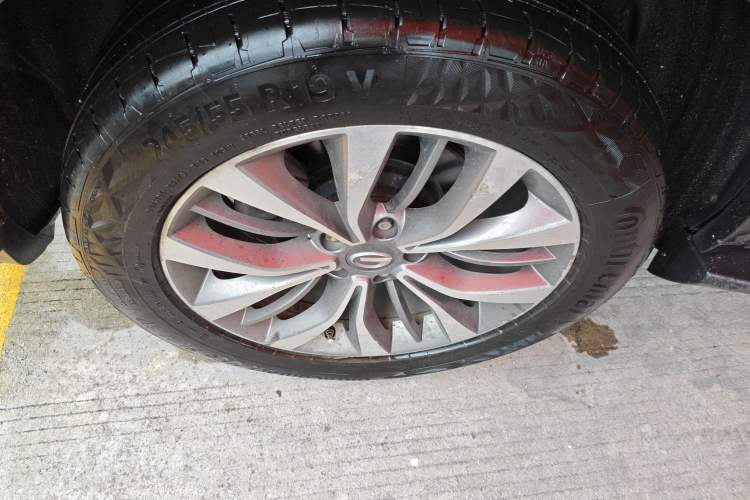 Used GAC Trumpchi GS8 2017 320T Two-Wheel Drive Luxury Smart Connectivity Version (7 Seats)
