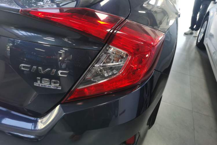 Used Honda Civic 2016 180TURBO CVT Comfort Version
