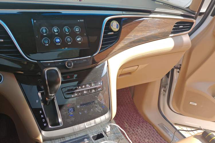 Used Buick GL8 2018 ES 28T Flagship Model China VI Standard