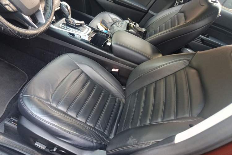 Used Ford Edge 2015 2.0T GTDi 4x4 High-Grade Model
