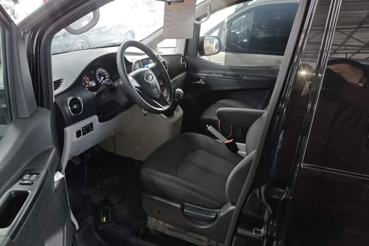 Used JAC Refine M3 2025 PLUS 1.8L Manual Classic Edition 7 Seats