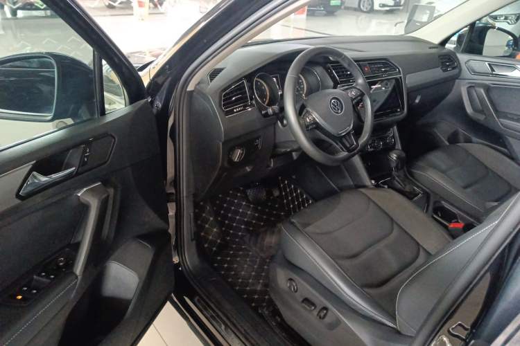 Used Volkswagen Tiguan L 2021 280TSI Automatic Two-Wheel Drive Smart Edition Driver Seat