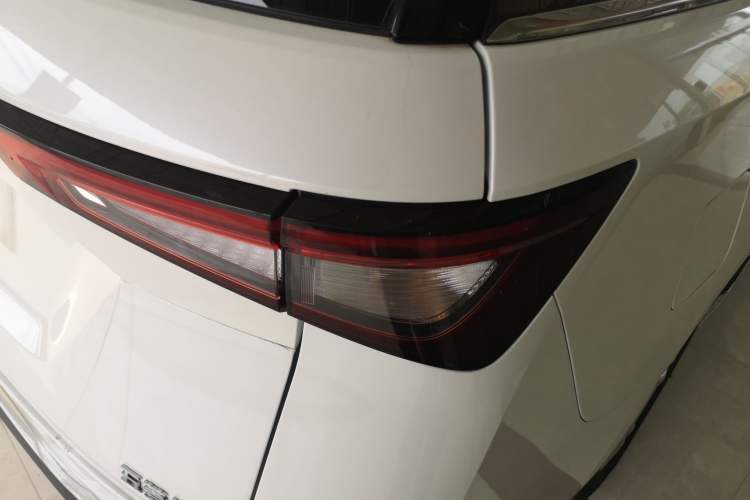 Used Wuling Jiachen 2022 1.5T Manual Light Enjoyment Dynamic Version
