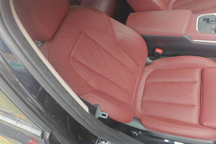 Used BMW i3 2023 eDrive 40 L Midnight Sports Package