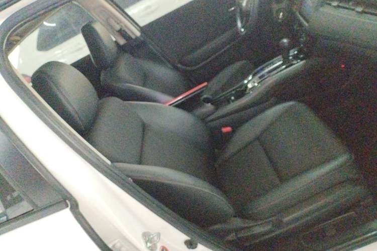 Used Honda Vezel 2020 1.5L CVT Pioneer Edition Right Front Seat