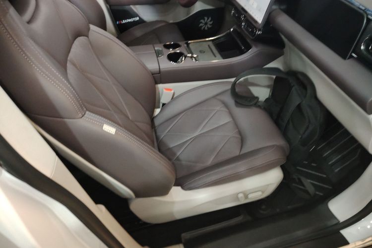 Used Leapmotor C11 2024 All-Electric 580 Luxury Edition Right Front Seat