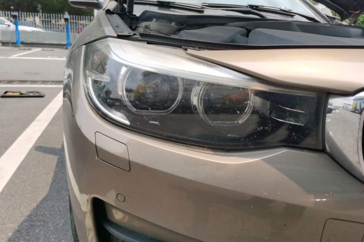 Used BMW 3 Series GT 2017 320i Sport Edition Right Front Headlight