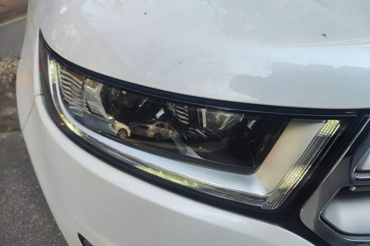 Used Ford Edge 2016 EcoBoost 245 Two-Wheel-Drive Titanium 7-Seater
