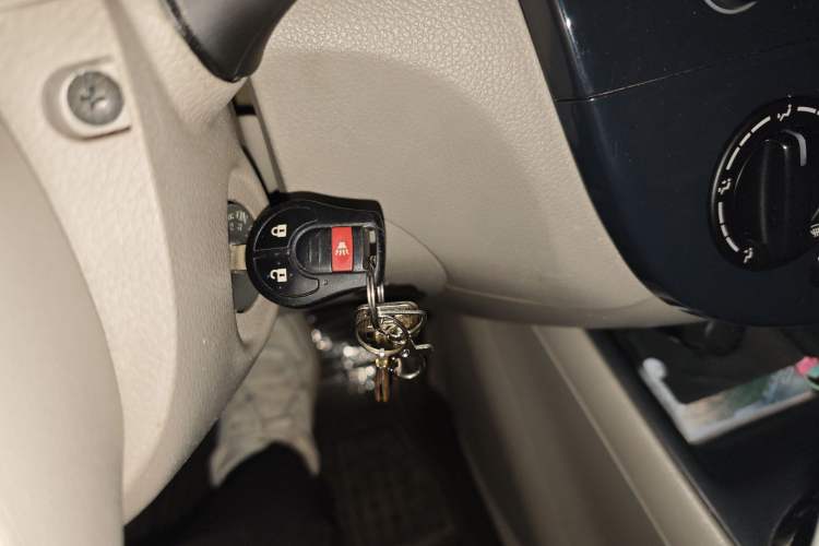 Used Nissan Tiida 2011 1.6L CVT Comfort Model Vehicle Key