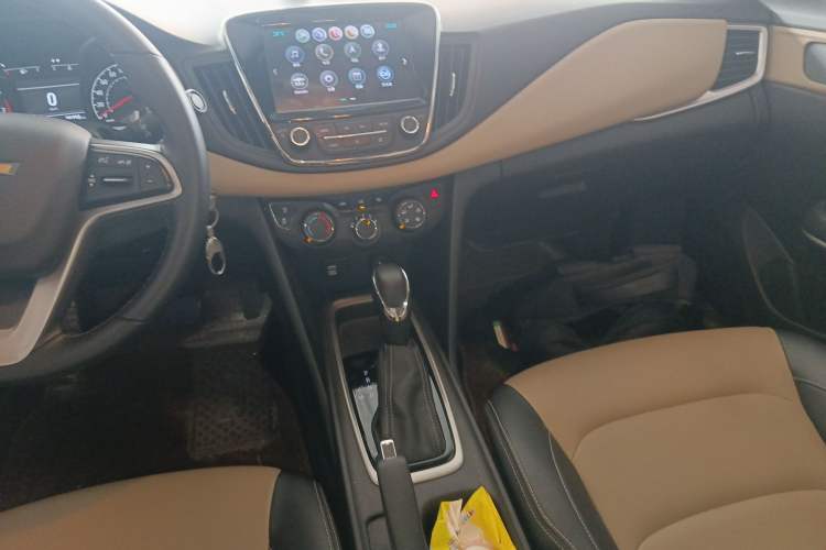 Used Chevrolet Monza 2020 320 Automatic Enjoyment Edition Audio And AC Panel