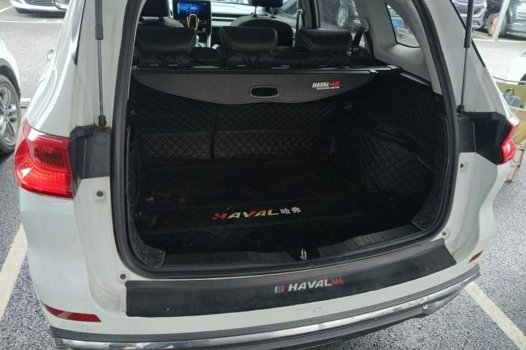 Used Haval M6 2021 PLUS 1.5T Manual Luxury Smart Connectivity Model
