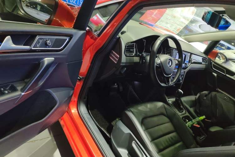 Used Volkswagen Golf 2015 1.4TSI Sportsvan