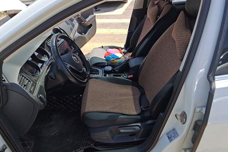 Used Volkswagen Golf 2018 1.6L Automatic Comfort Model Left Front Seat