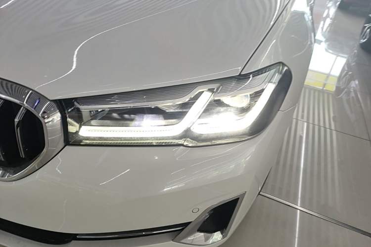 Used BMW 5 Series New Energy 2022 535Le Luxury Package
