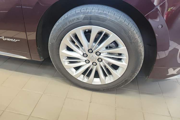 Used Buick Century 2023 2.0T Seven-Seater Yinshi Edition

