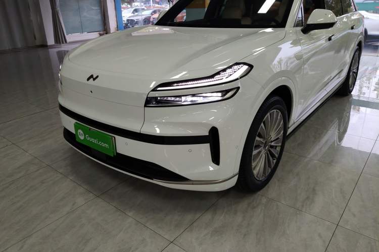 Used ONVO Luxeed L90 2025 Model—Max Six-Seater Version